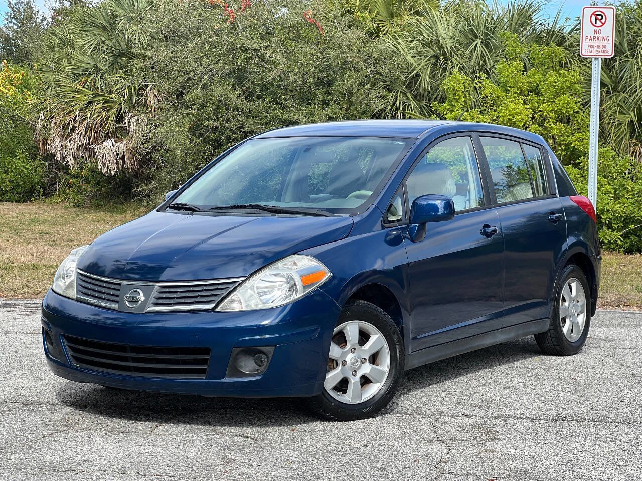 Used 2007 Nissan Versa 1.8 SL 4dr Hatchback (1.8L I4 w/ Convenience Pkg
