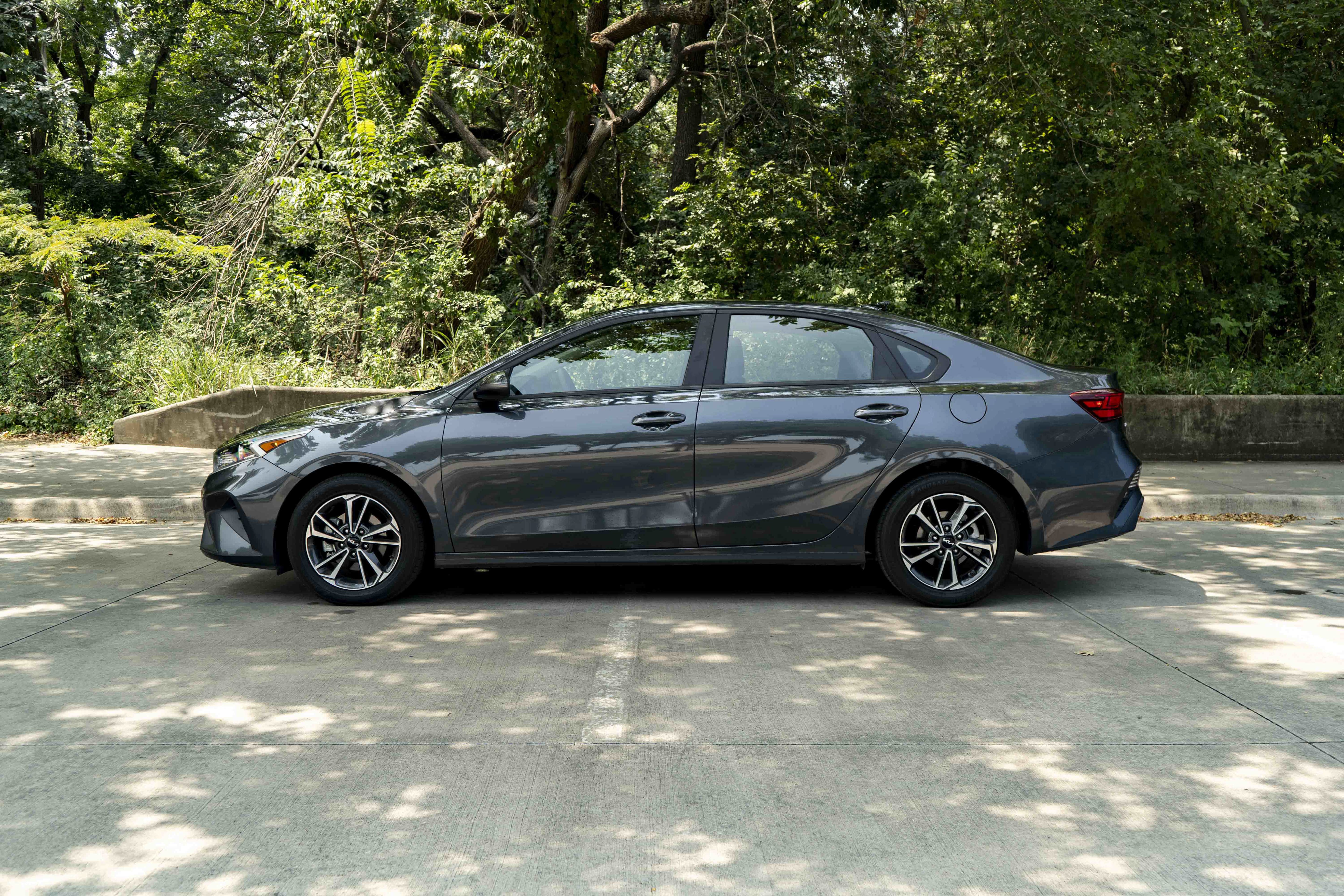 Used 2023 Kia Forte LXS FWD image 5