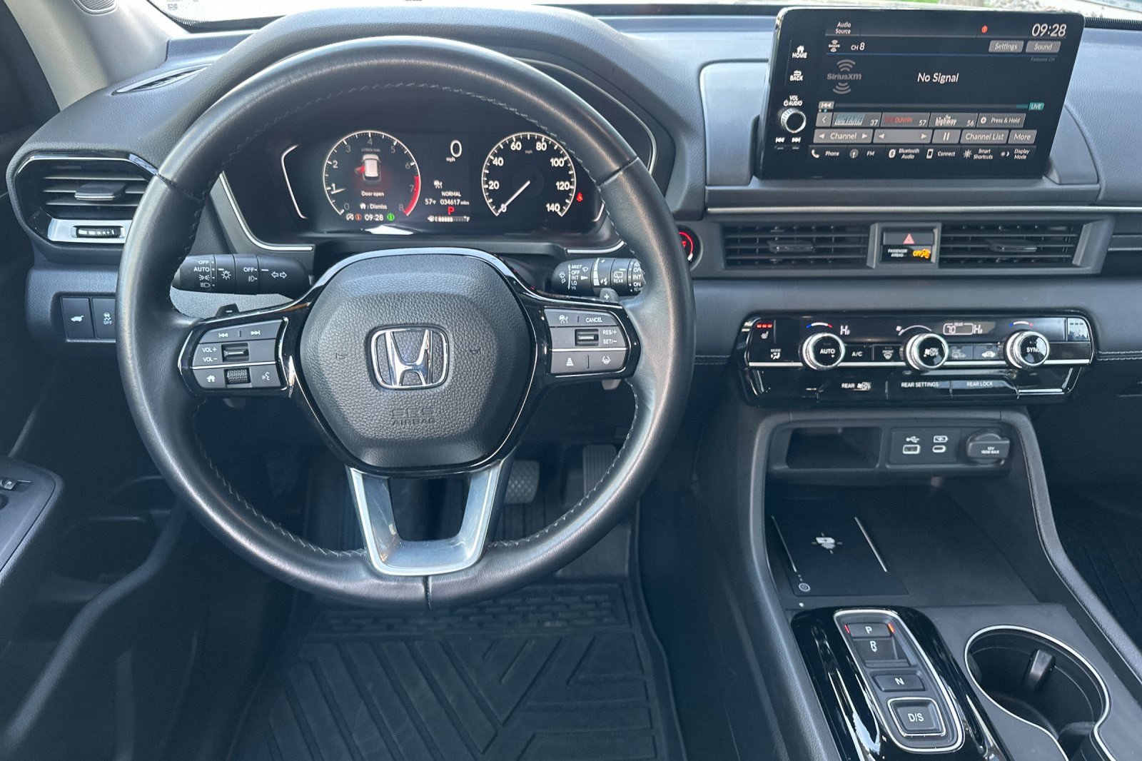 Used 2025 Honda Pilot EX-L image 18