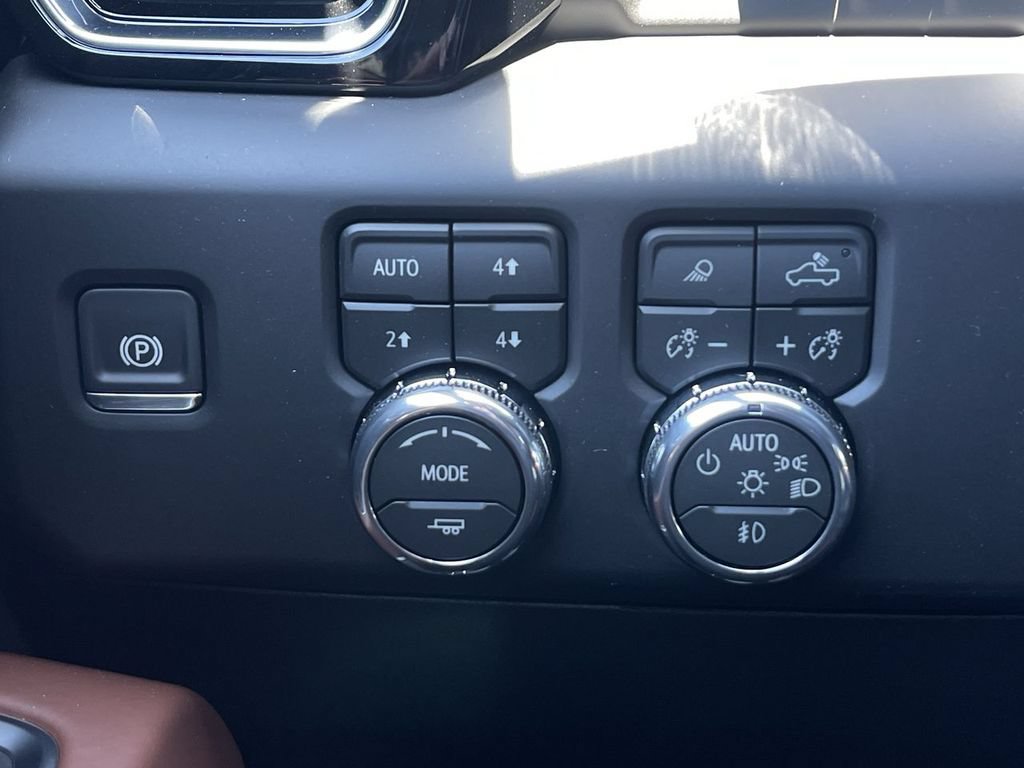 New 2026 GMC Sierra 2500 Denali Ultimate AWD/4WD image 18