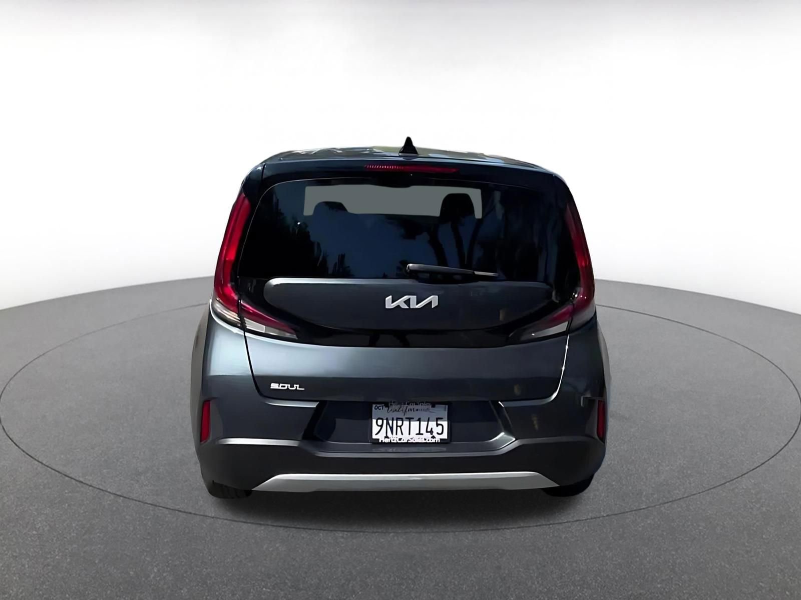 Used 2025 Kia Soul LX w/ LX Technology Package FWD image 12