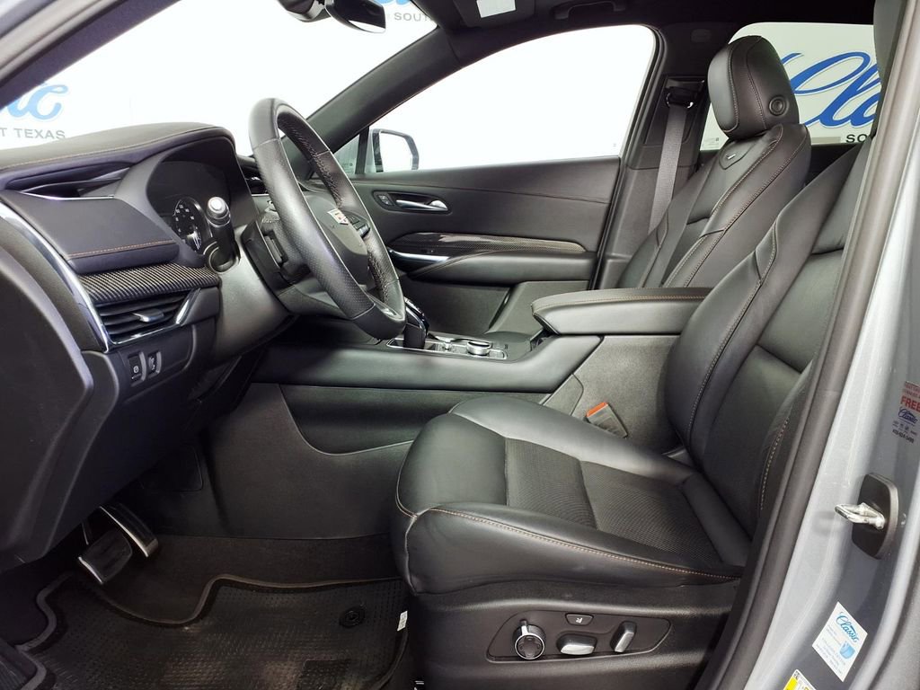 Used 2023 Cadillac XT4 Sport image 7