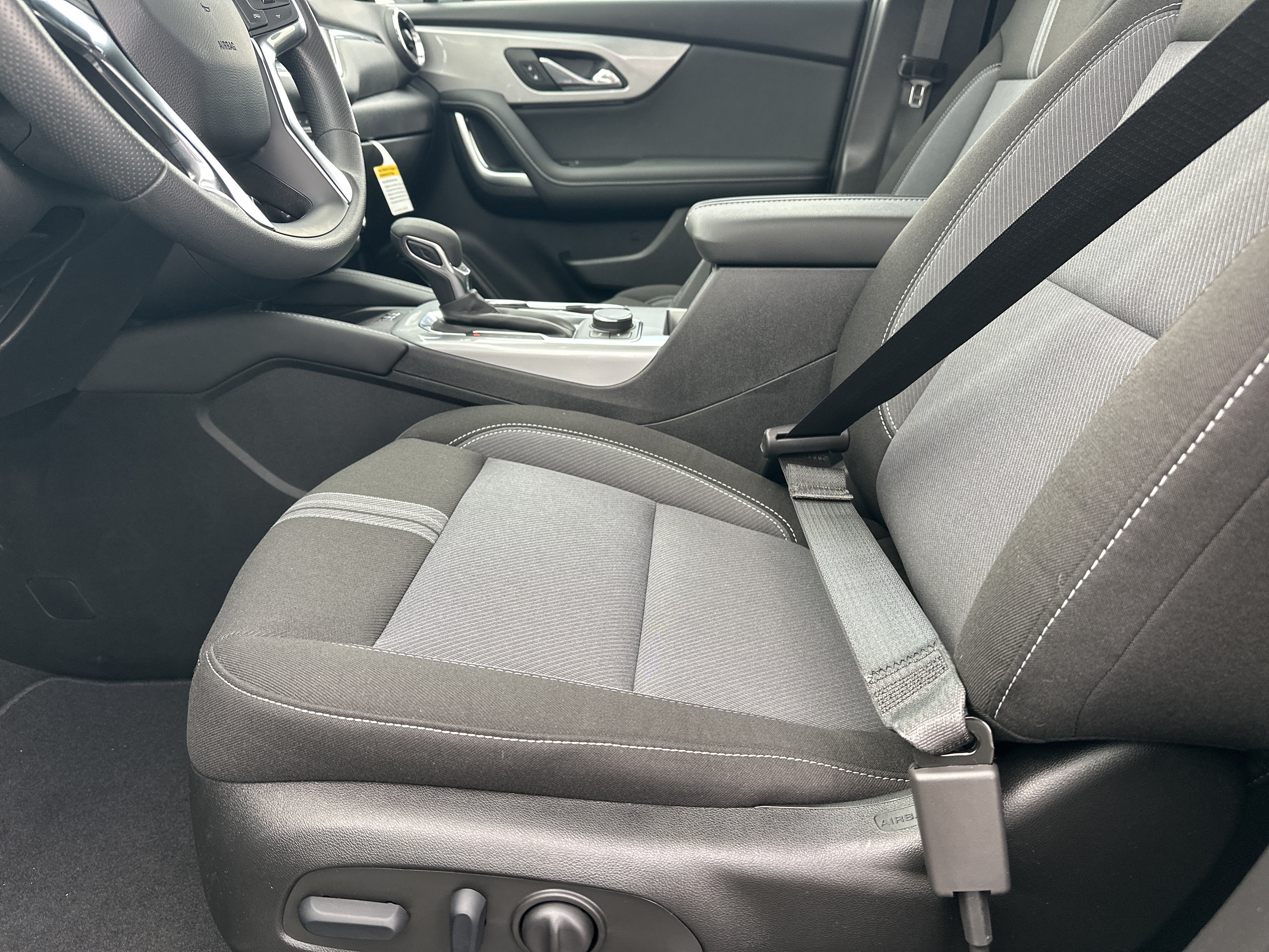 New 2026 Chevrolet Blazer LT w/ Convenience Package FWD image 11