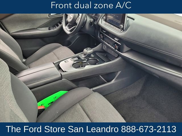 Used 2023 Nissan Rogue SV image 12