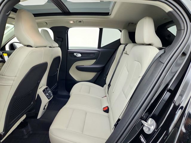 New 2026 Volvo XC40 B5 Plus w/ Climate Package image 24