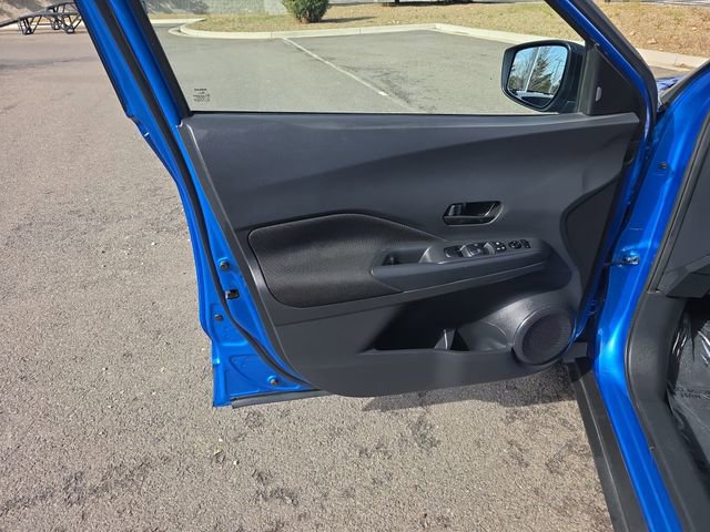 Used 2024 Nissan Kicks S image 11