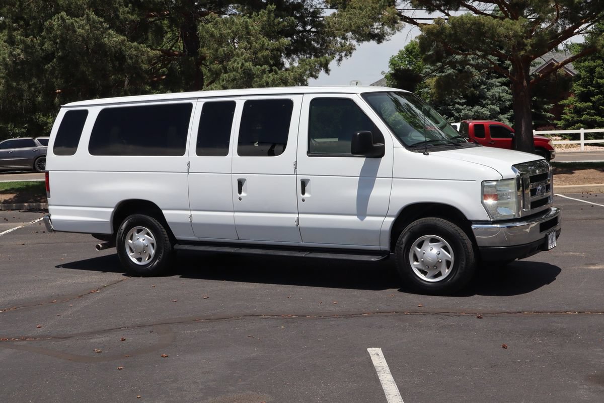 Used 2012 Ford E-350 and Econoline 350 XLT RWD image 2