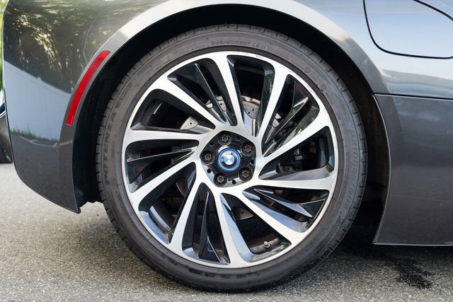 Used 2016 BMW i8 image 13