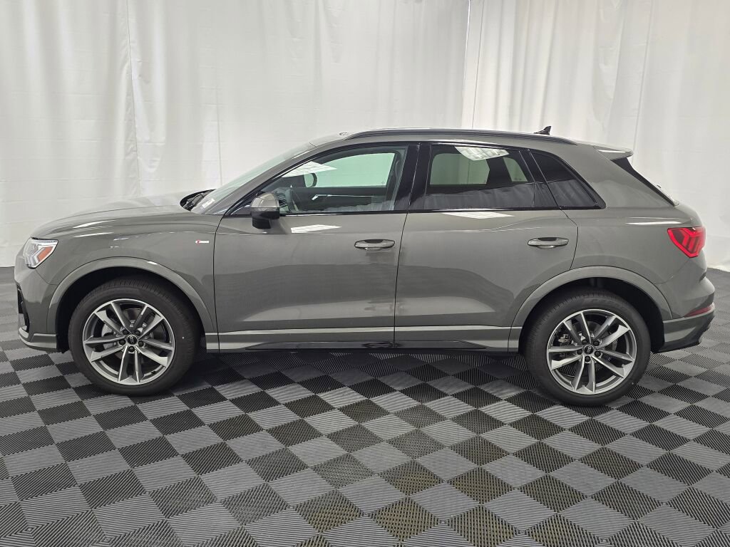 New 2025 Audi Q3 2.0T Premium image 3