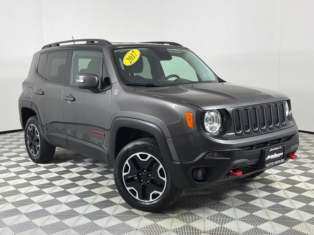Used 2017 Jeep Renegade Trailhawk image 2