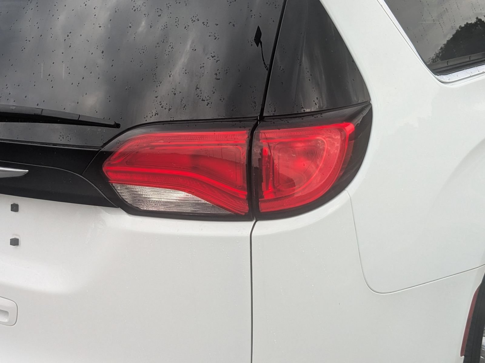 Used 2023 Chrysler Voyager LX FWD image 31