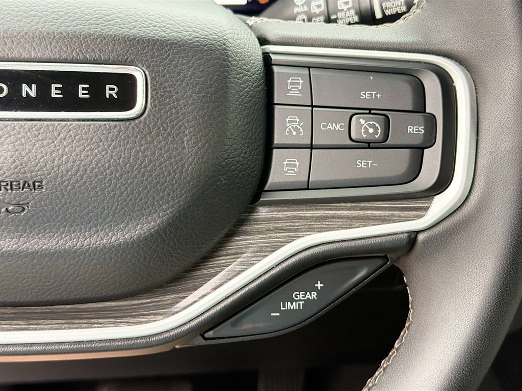 Used 2022 Jeep Wagoneer Series II AWD/4WD image 20