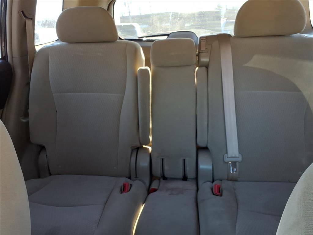 Used 2010 Toyota Highlander Base image 26