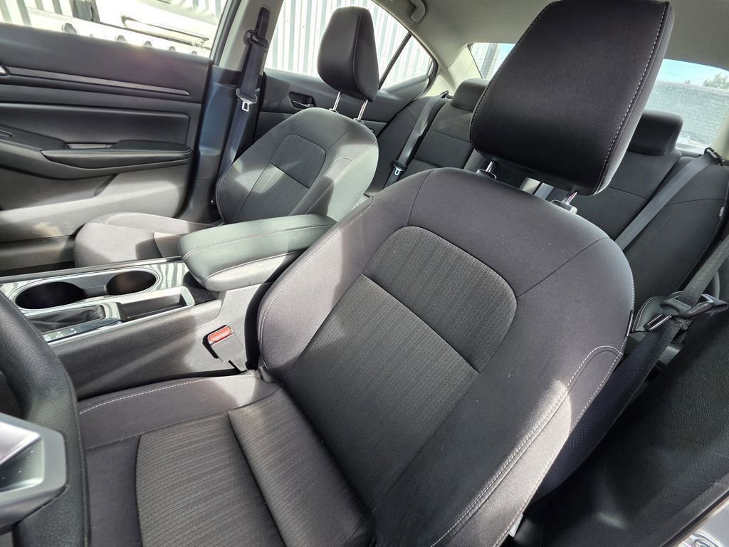 Used 2024 Nissan Altima 2.5 SV image 12