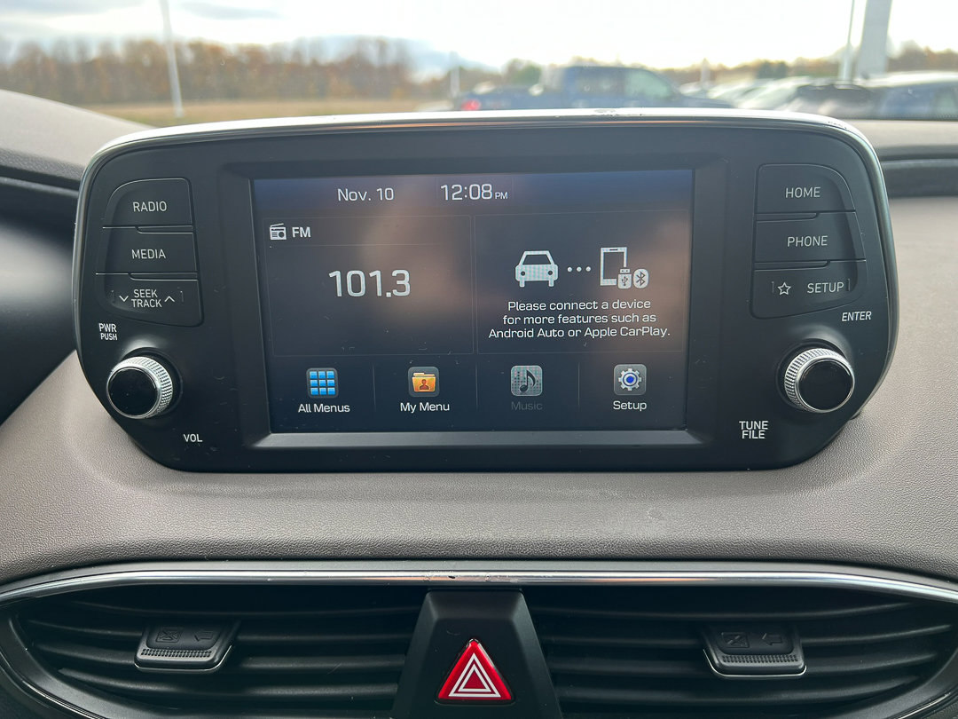 Used 2019 Hyundai Santa Fe SE image 16