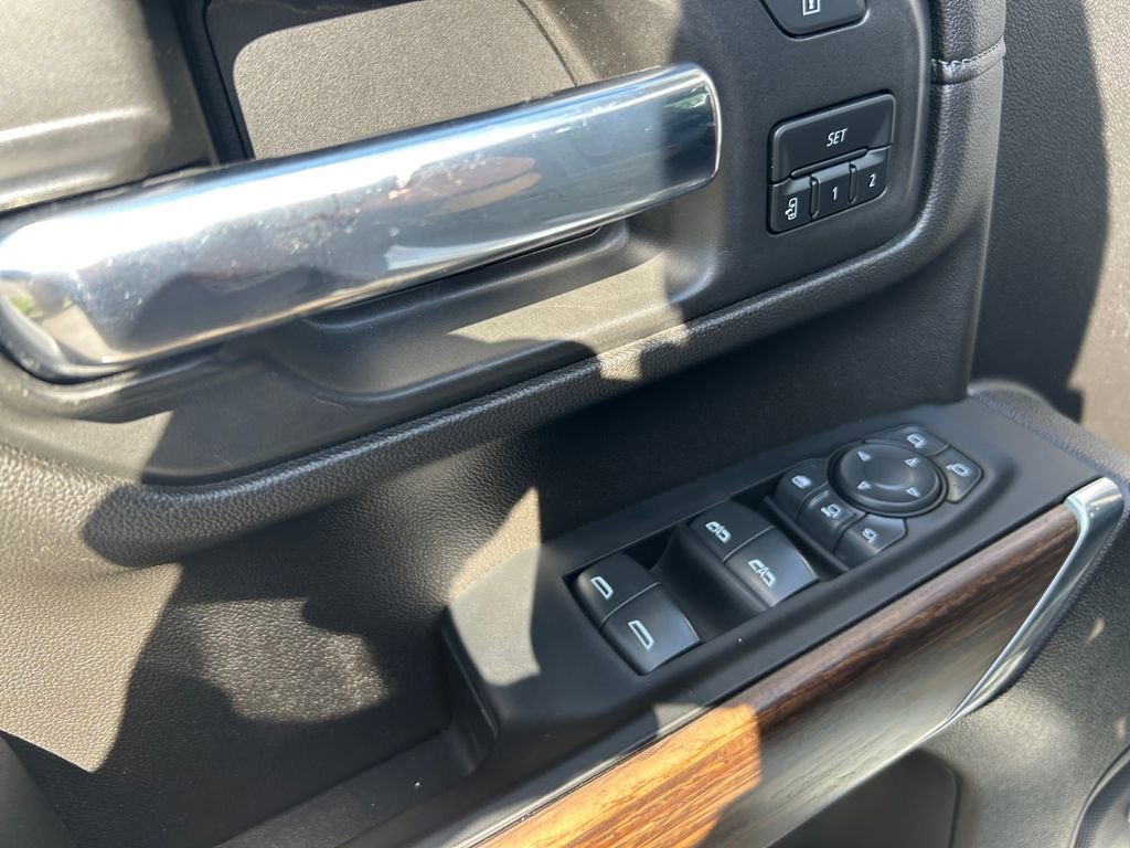 Used 2022 Chevrolet Silverado 3500 High Country image 23