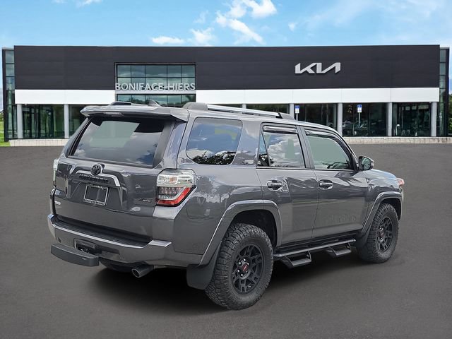 Used 2022 Toyota 4Runner SR5 Premium w/ Moonroof Package RWD image 4
