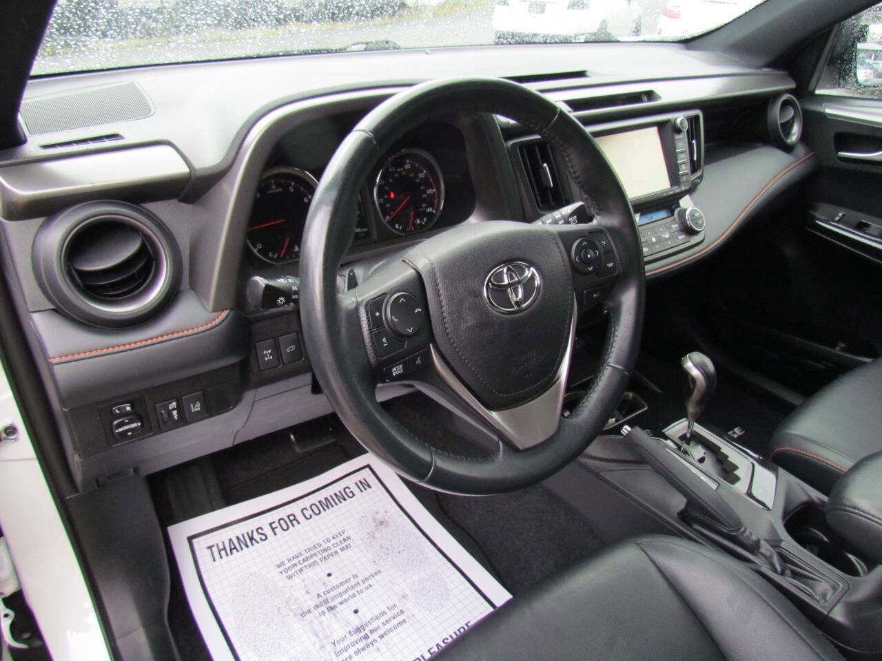 Used 2016 Toyota RAV4 SE image 11