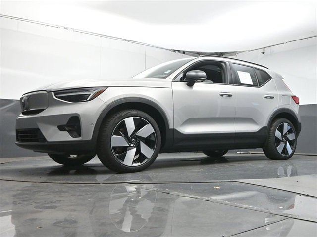 Used 2024 Volvo XC40 Recharge Plus w/ Protection Package Premier image 33