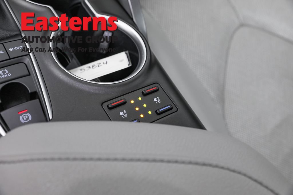Used 2023 Toyota Camry XLE w/ Navigation Package image 21