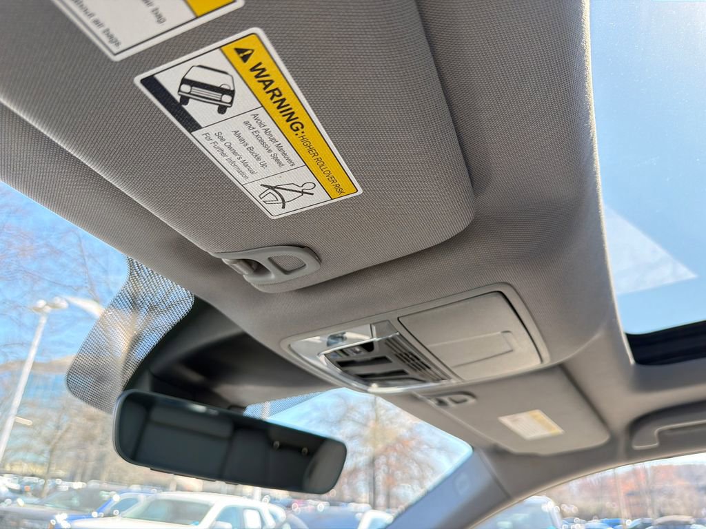 Used 2022 Acura MDX SH-AWD w/ Technology Package image 35