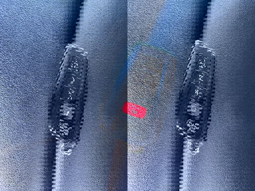 Used 2017 Toyota Prius Prime Advanced image 33