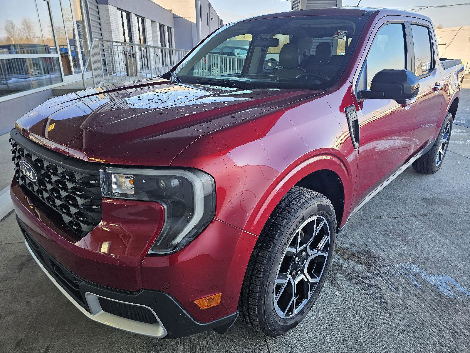 Used 2025 Ford Maverick Lariat w/ 4K Tow Package image 1