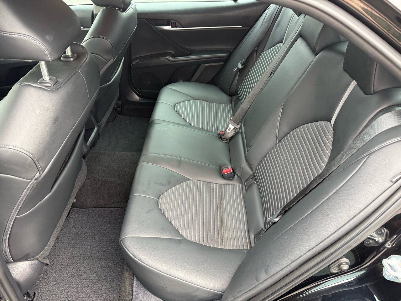 Used 2022 Toyota Camry SE image 14