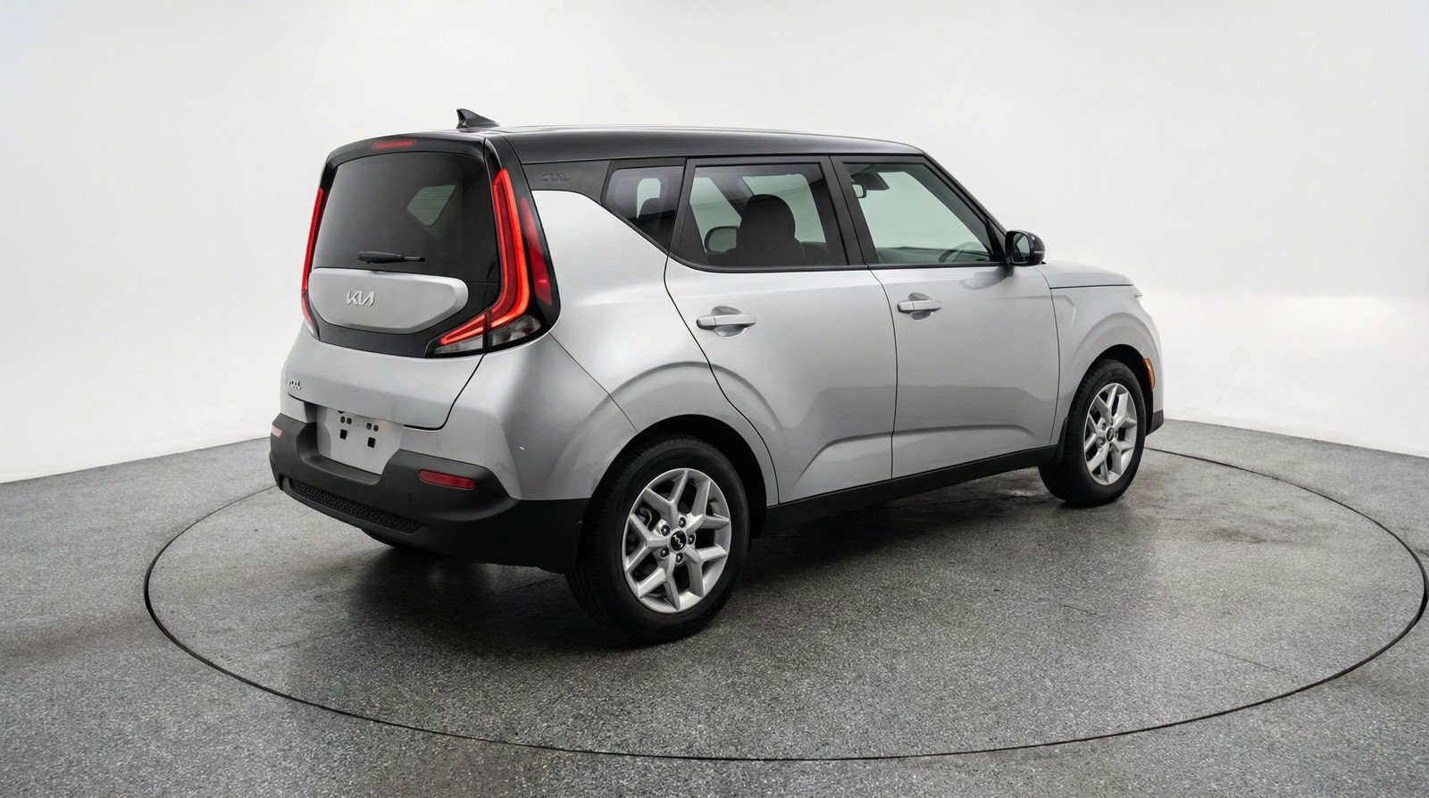 Used 2025 Kia Soul LX w/ LX Technology Package FWD image 9