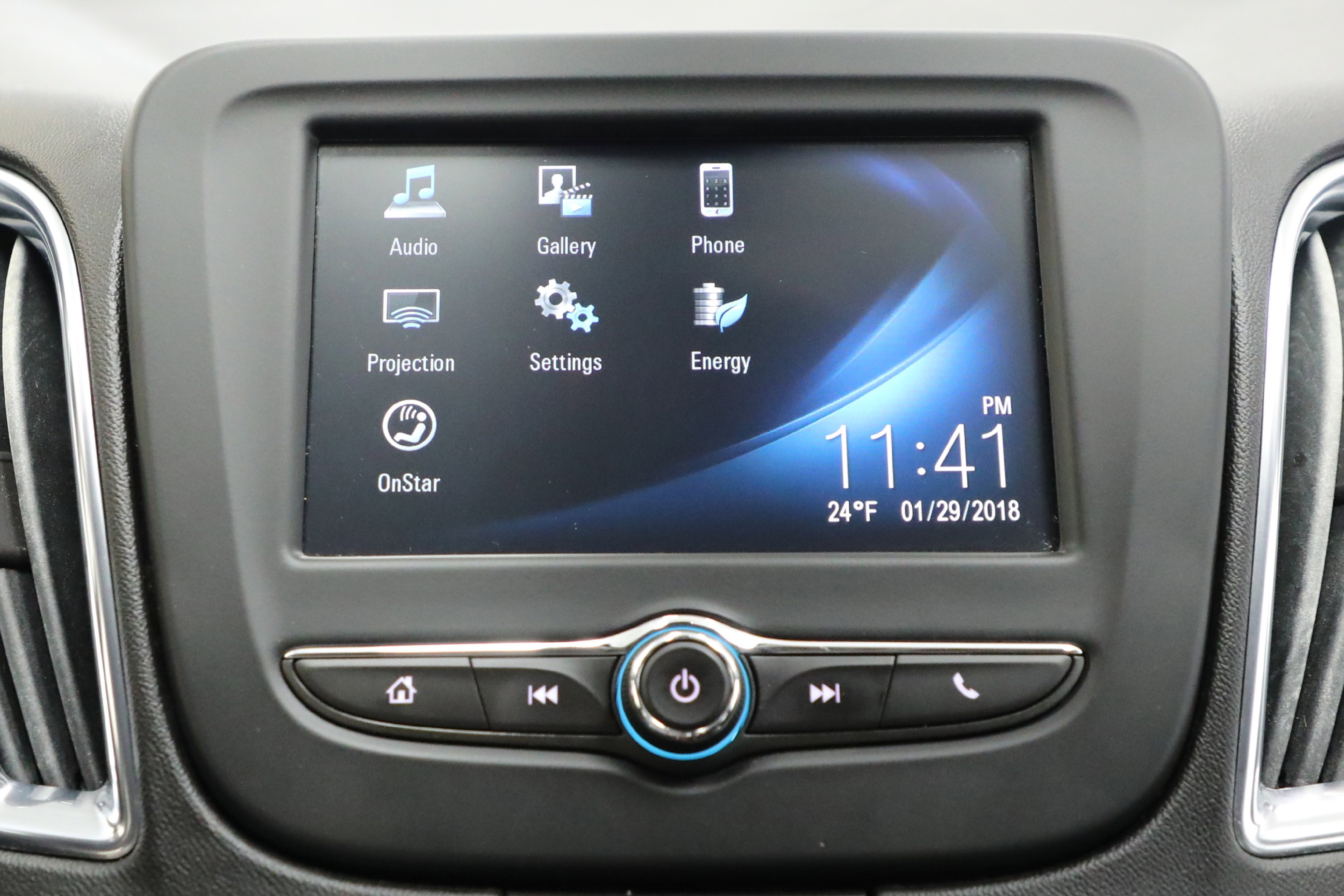 Used 2018 Chevrolet Malibu Hybrid image 5