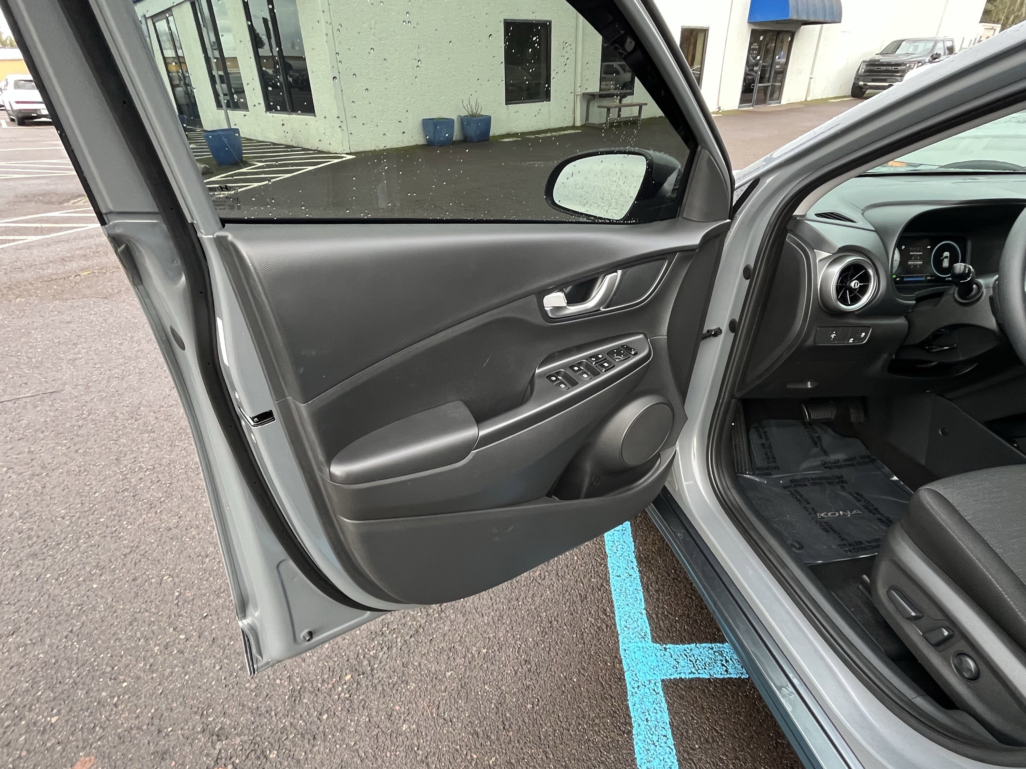 Certified 2023 Hyundai Kona SE image 15