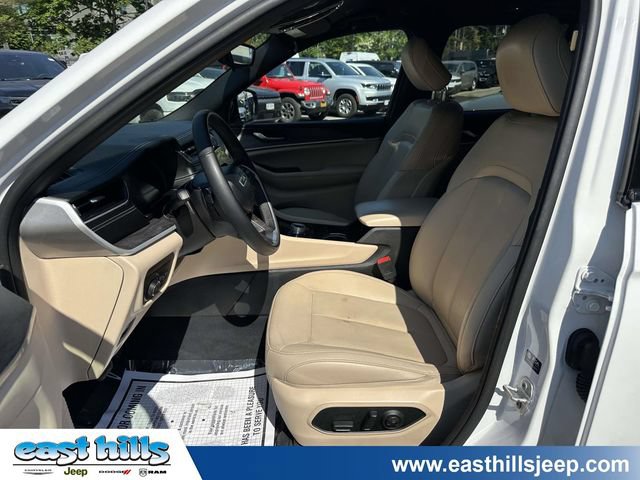 Used 2023 Jeep Grand Cherokee Limited AWD/4WD image 17