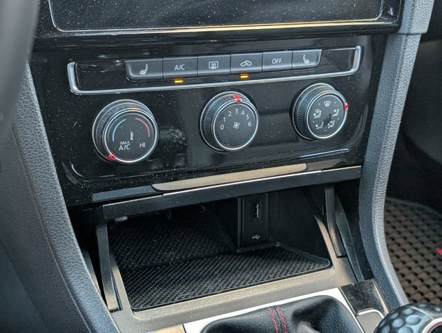 Used 2020 Volkswagen GTI SE image 26