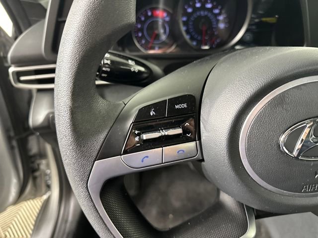 Used 2023 Hyundai Elantra SEL image 15