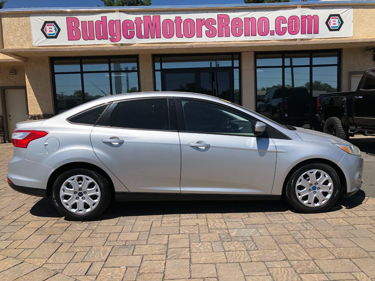Used 2012 Ford Focus SE FWD image 1
