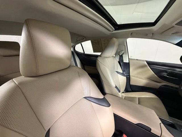 Used 2021 Lexus ES 350 w/ Premium Package FWD image 32