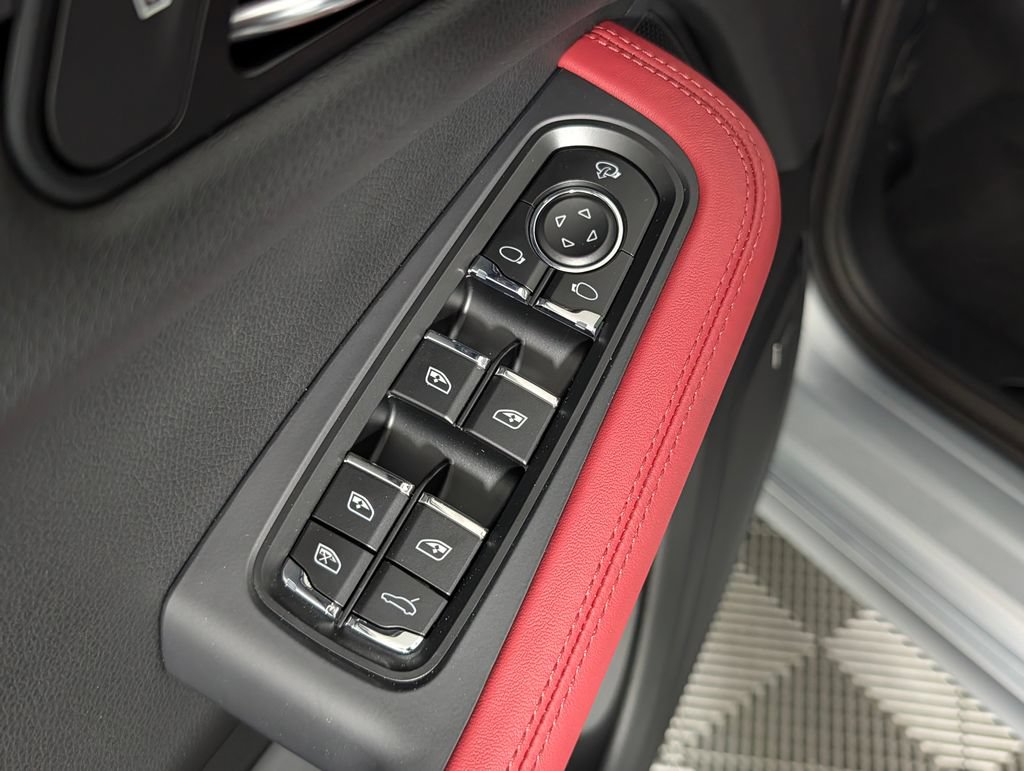 New 2026 Porsche Macan GTS AWD/4WD image 27