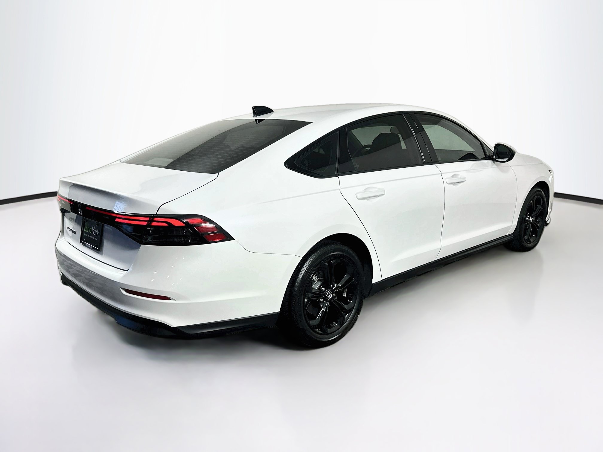 Used 2025 Honda Accord SE image 9