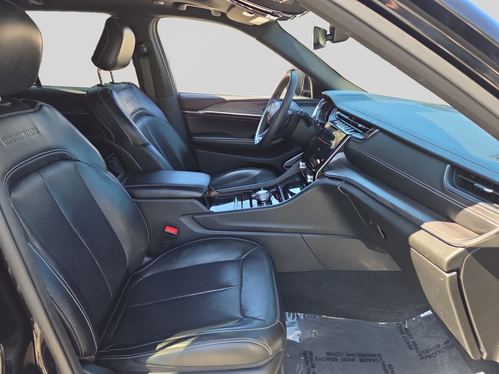 Used 2023 Jeep Grand Cherokee Overland AWD/4WD image 20