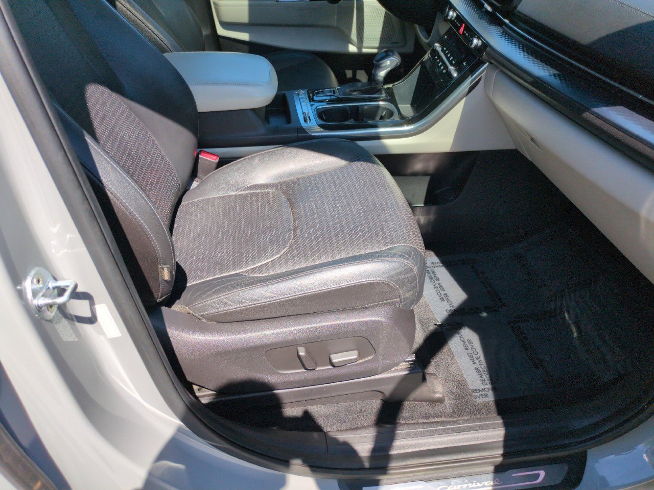 Used 2022 Kia Carnival SX Prestige FWD image 49