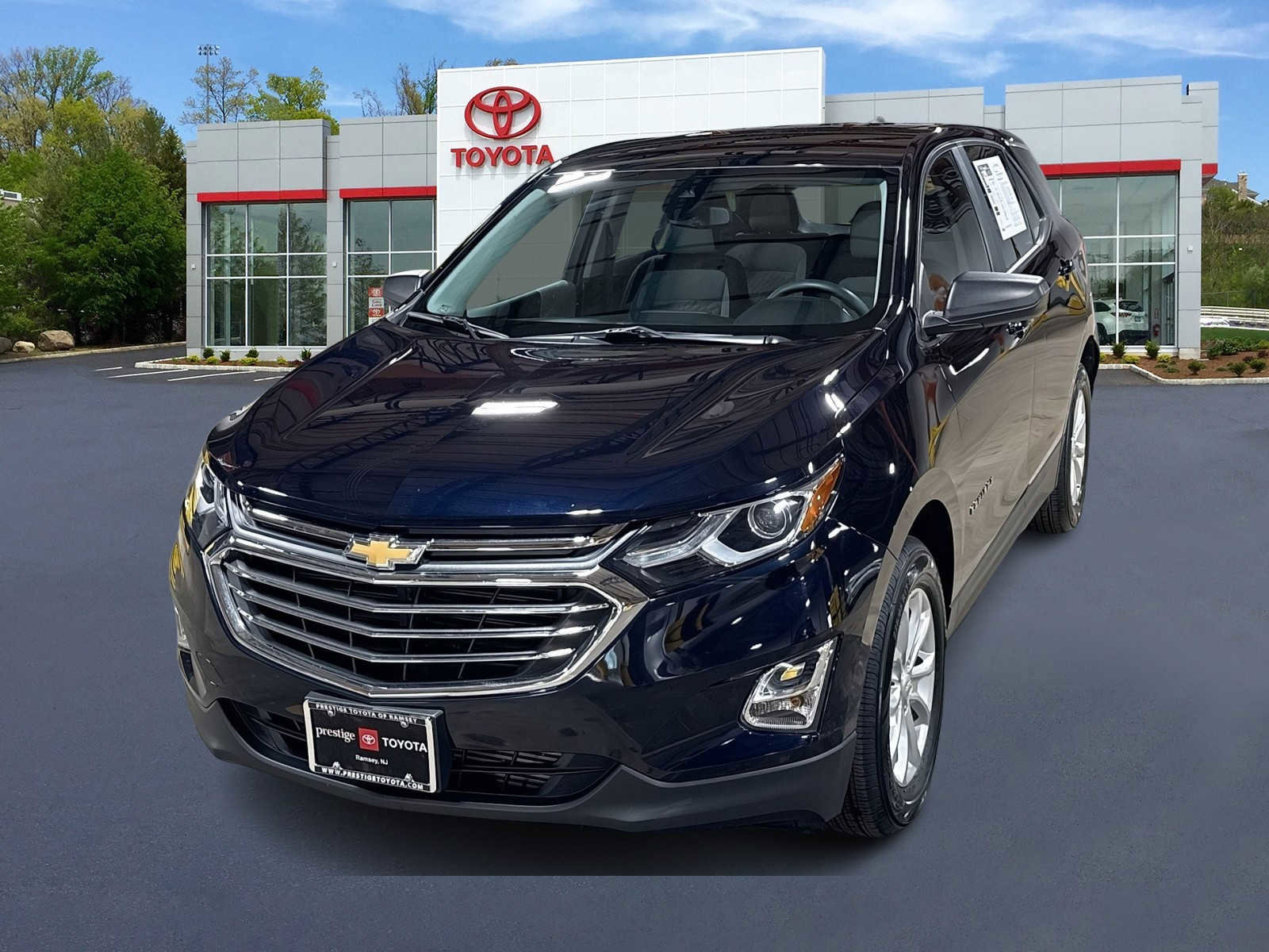 Used 2021 Chevrolet Equinox LS AWD/4WD image 1