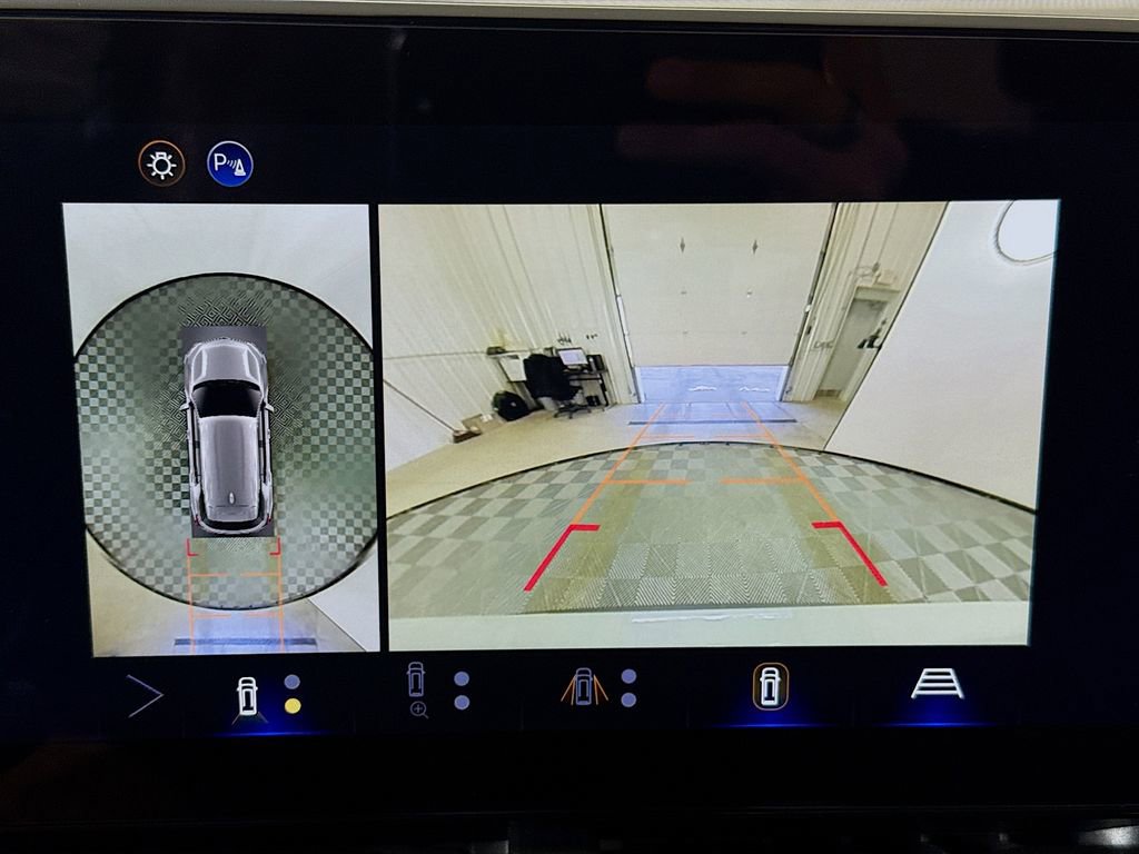 New 2026 Chevrolet Equinox LT w/ Safety and Technology Package image 14