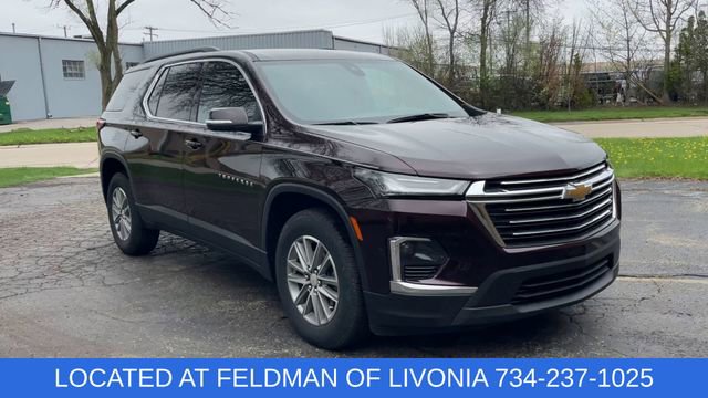 Used 2023 Chevrolet Traverse LT FWD image 2