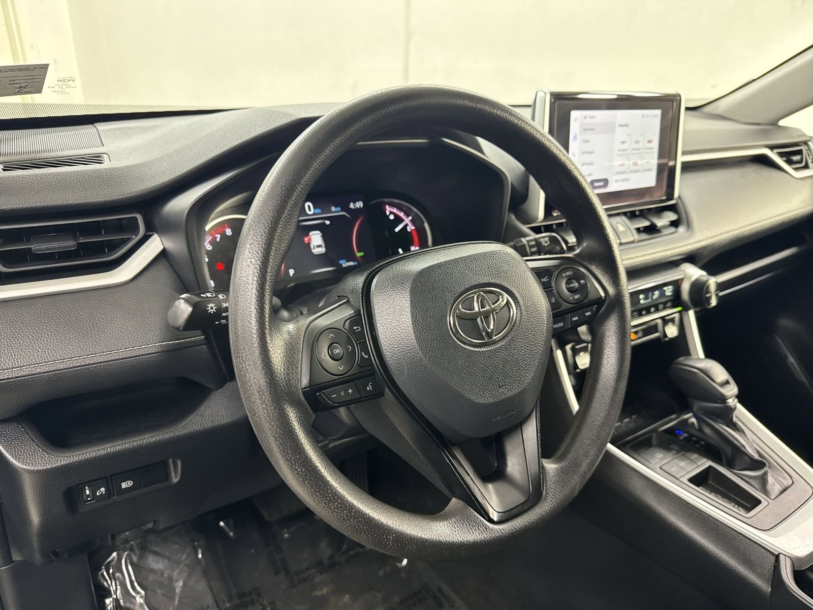 Used 2023 Toyota RAV4 XLE FWD image 13