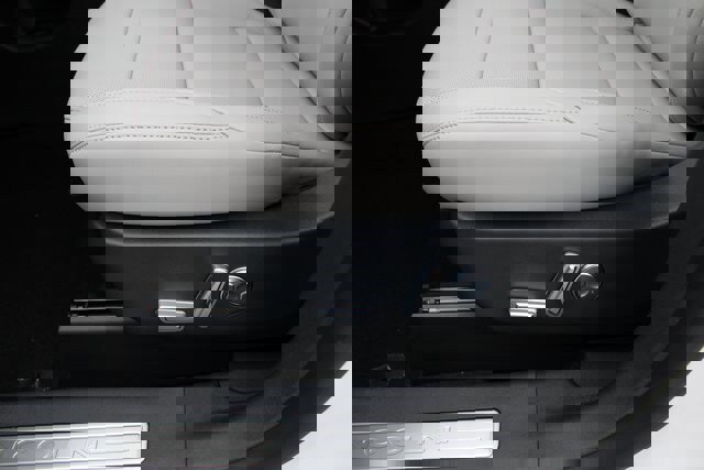 New 2026 Lincoln Nautilus Premier w/ Equipment Group 102A image 28