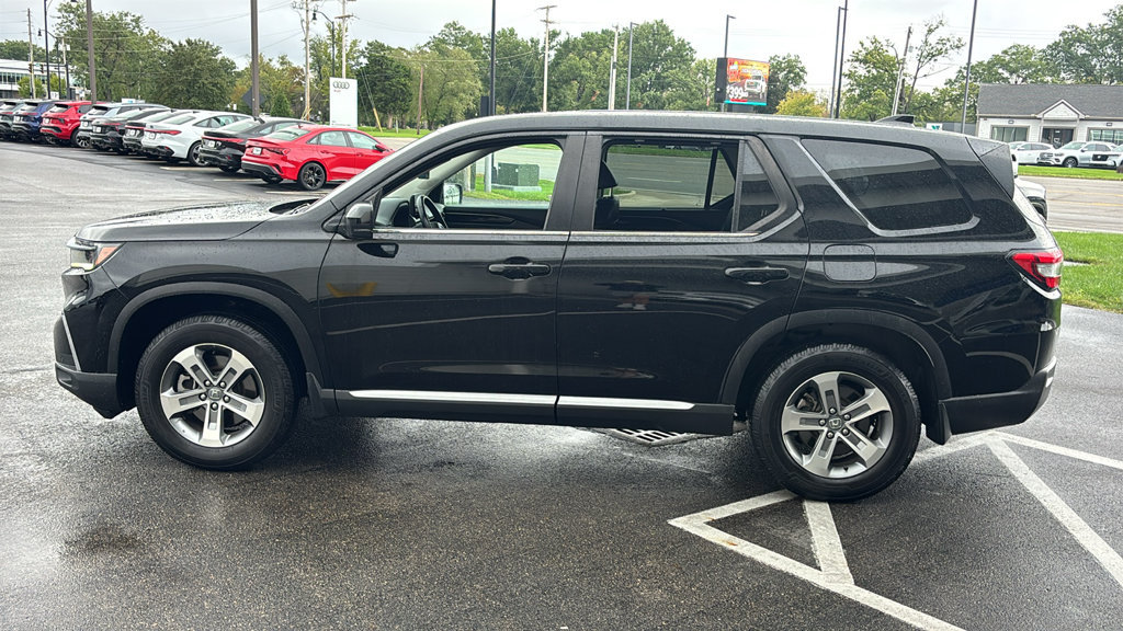 Used 2023 Honda Pilot EX-L image 3
