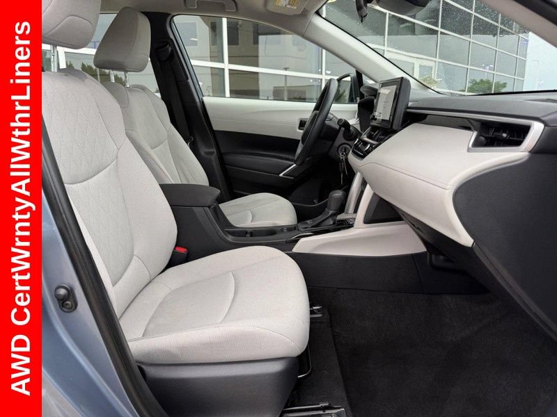 Used 2024 Toyota Corolla Cross L AWD/4WD image 11