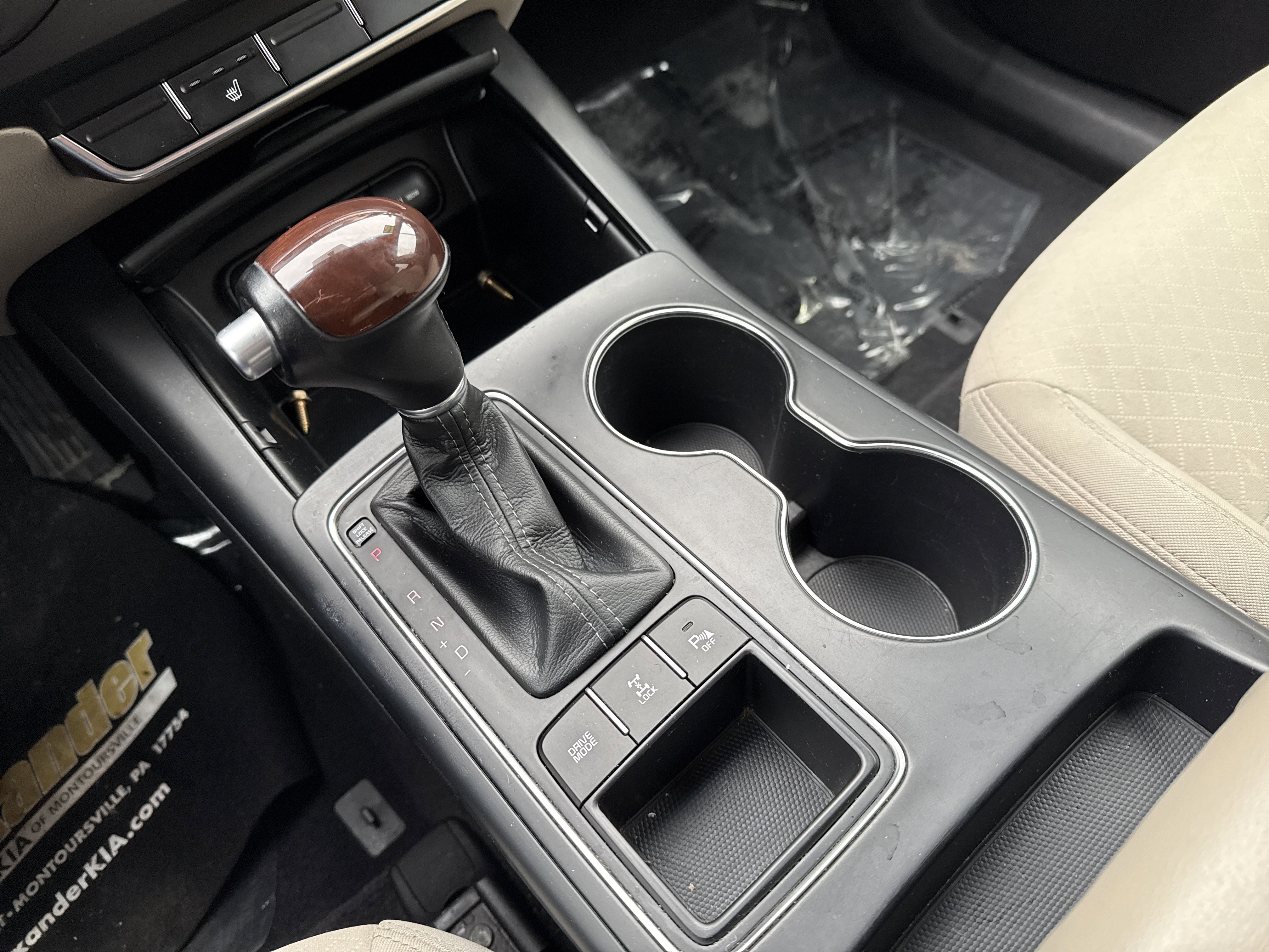 Used 2016 Kia Sorento LX w/ LX Convenience Package image 23