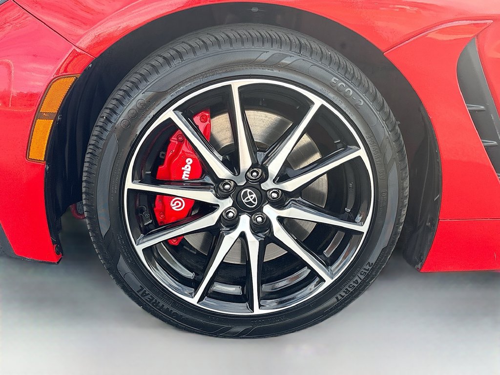 Used 2025 Toyota GR86 Premium w/ Performance Package RWD image 29