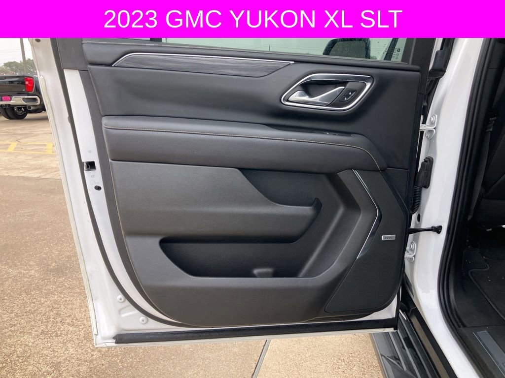Used 2023 GMC Yukon XL SLT image 21